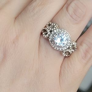 !Stamped! 925 Sterling Silver with White Sapphire stones. Size 7